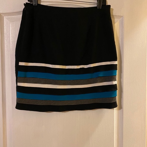 WHBM pencil skirt black,grey,turquoise,ecru size 8 - Picture 2 of 5